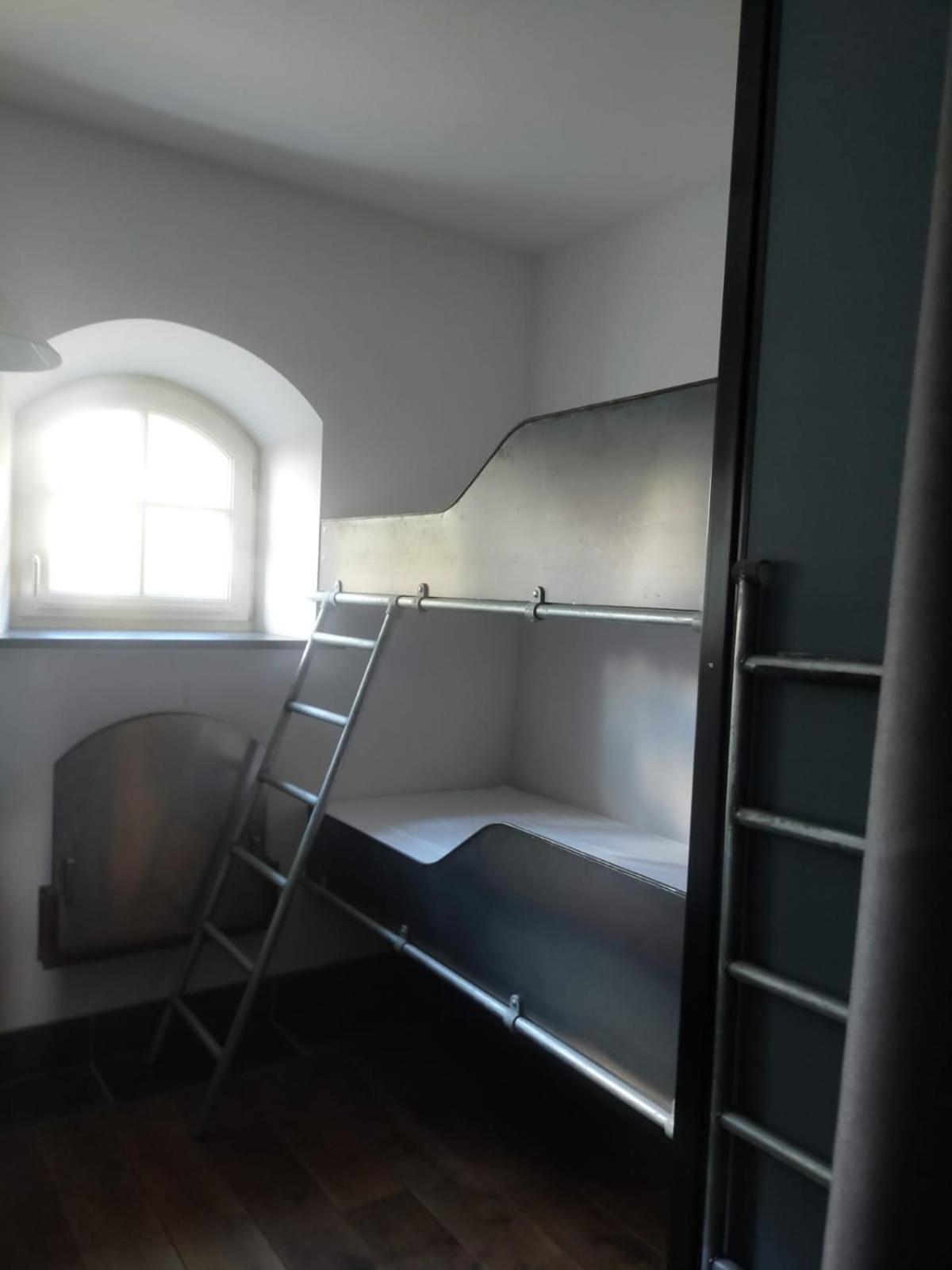 Bed and Breakfast Aan De Molenberg Broekhuizen  Экстерьер фото